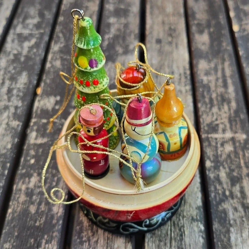 Vintage G. DeBrekht Russian Santa Nesting Doll Set 5 Wooden Christmas Ornaments